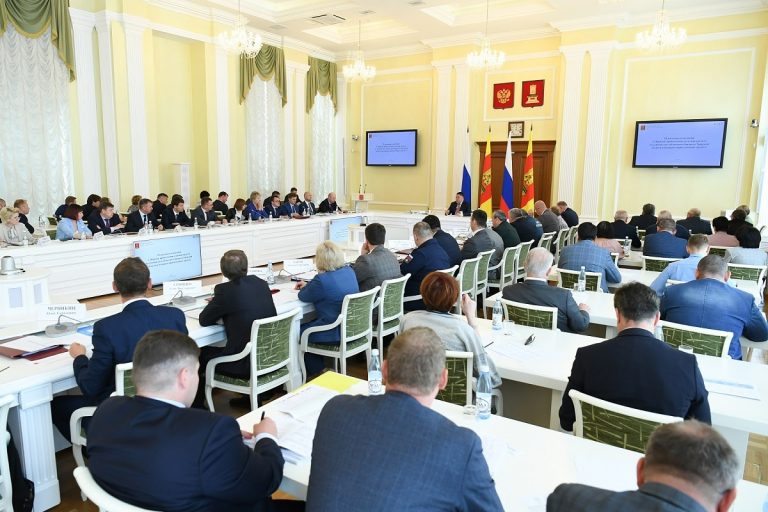 Игорь Руденя поставил задачи по подготовке к уборочной кампании