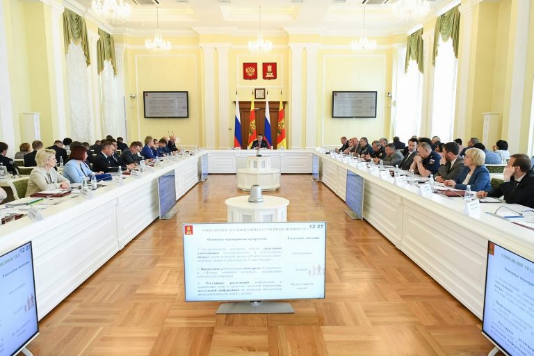 Игорь Руденя поставил задачи по подготовке к уборочной кампании