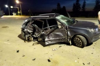 Пассажир легковушки погиб при столкновении LADA и большегруза в Тверской области