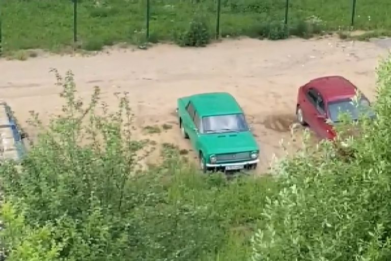 Жители Торжка жалуются на бесконечно работающую сигнализацию