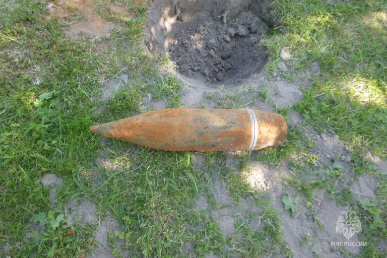 В Тверской области обнаружили неразорвавшийся артиллерийский снаряд