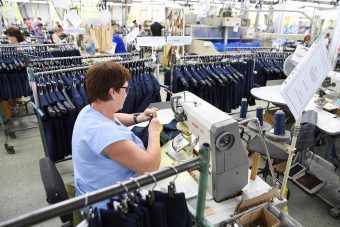 Стало известно, когда в Тверской области начнется выдача школьной формы
