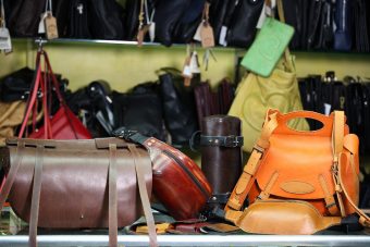 Магазин «Секретарь Скрепкин» представляет обновлённую коллекцию кожаных сумок и украшений