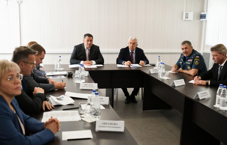 Губернатор Игорь Руденя провел совещание на стройплощадке Детской областной больницы в Твери