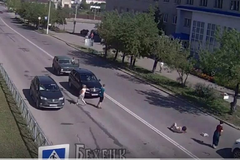 Молодую женщину сбили на переходе в Тверской области