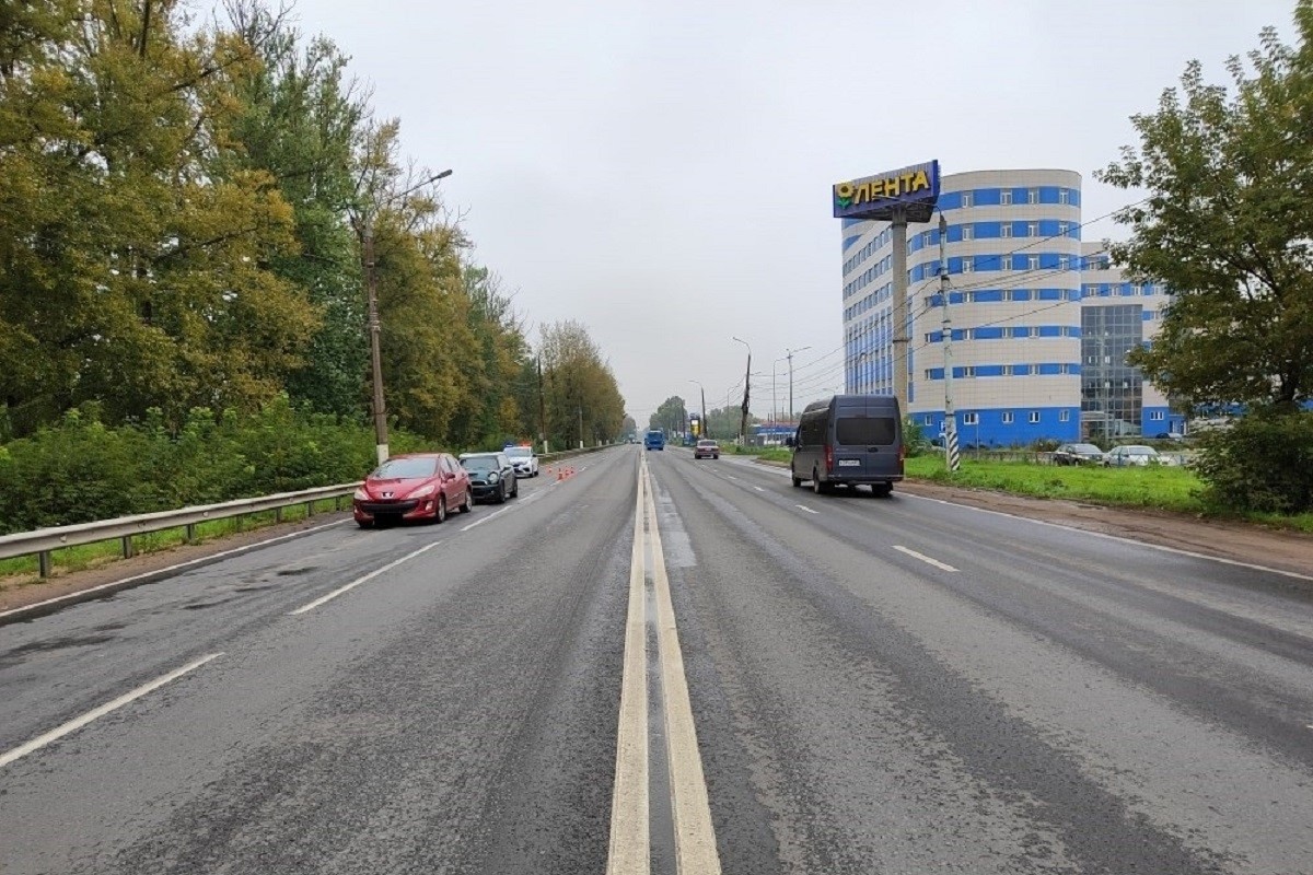 Легковушки столкнулись на Московском шоссе в Твери