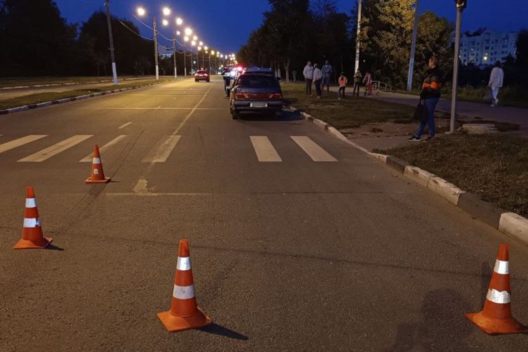 Пятилетнюю девочку сбили на переходе в Твери