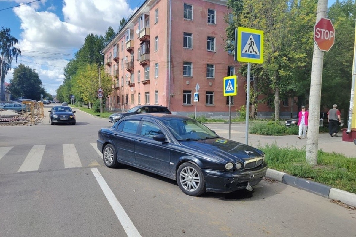 Jaguar и девятка столкнулись в Твери