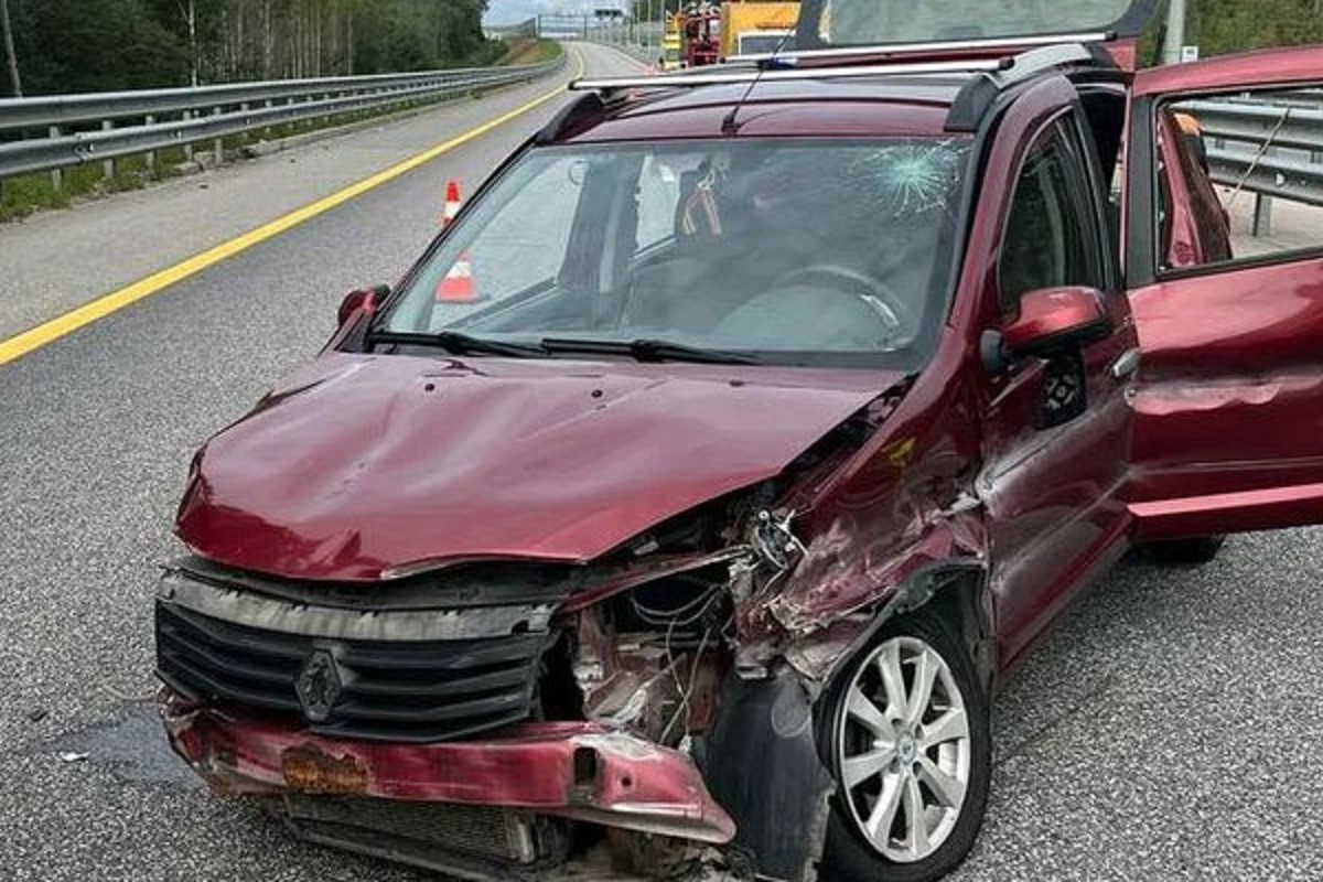 Три человека пострадали в ДТП на М-11 в Тверской области