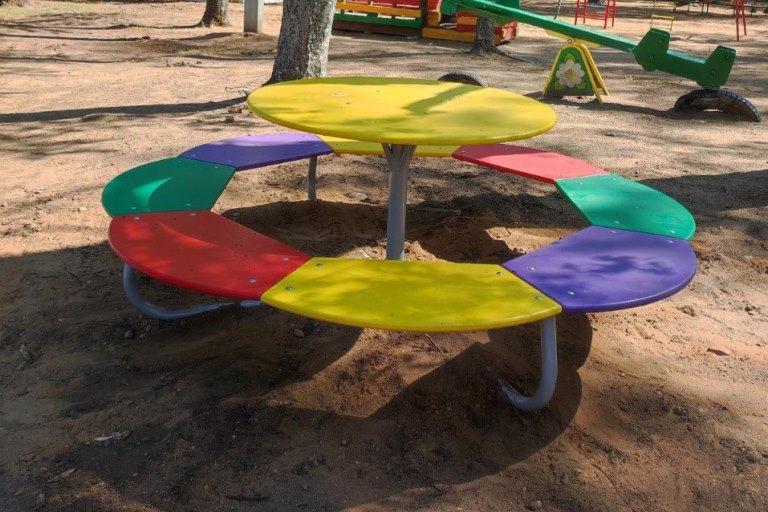 В детских садах Тверской области устанавливают новые уличные игровые комплексы