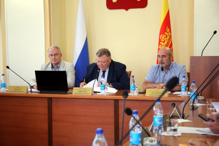 На заседании Тверской гордумы внесли изменения в 3 программы муниципального бюджета