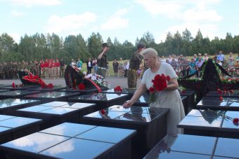 В Тверской области почтили память воинов-сибиряков