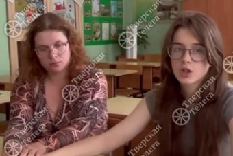 Станцевавшая в храме и изобразившая мусульманскую молитву девочка из Тверской области попросила прощения