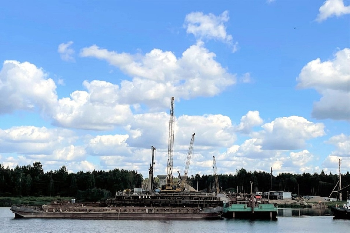 Асфальт на мосту через Волгу на Северном обходе Твери уложат не раньше, чем через год