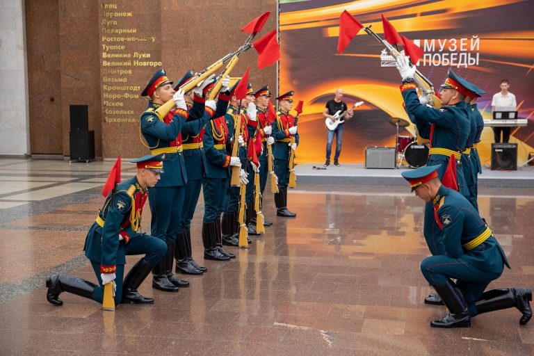 Новобранцы Преображенского полка из Тверской области приняли присягу в Музее Победы