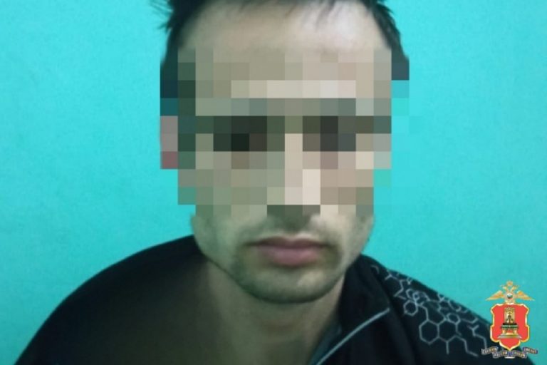 В Тверской области задержали таксиста "под кайфом" и с наркотиками