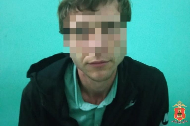 В Тверской области задержали таксиста "под кайфом" и с наркотиками