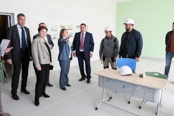 Игорь Руденя проверил темп работ на строительстве новых школ в Твери
