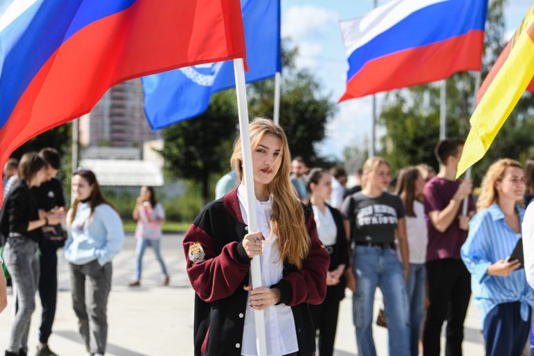 В память о жертвах Беслана в Твери прошла акция «Молодёжь против террора»