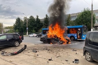 Водитель BMW сгорел после ДТП в Центральном районе Твери
