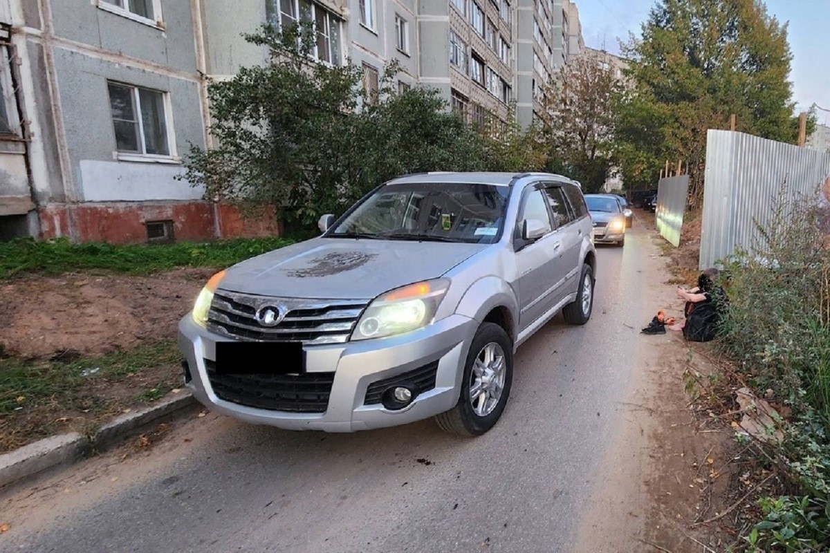 Внедорожник сбил ребенка в Московском районе Твери