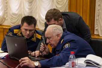 Президент поднял зарплату генпрокурору и главе СК Президент поднял зарплату генпрокурору и главе СК