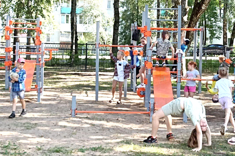 В сельских школах Верхневолжья ремонтируют спортивные залы