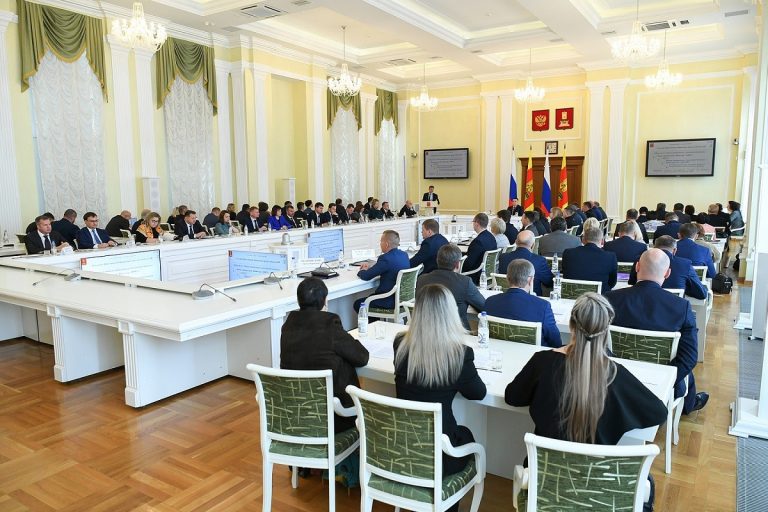 Игорь Руденя поставил задачи по поддержке малого и среднего бизнеса
