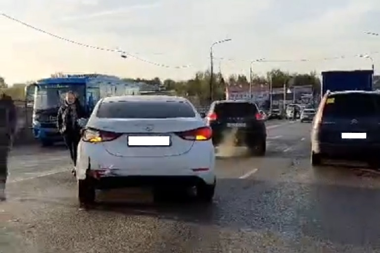 В Тверской области столкнулись на мосту 10 автомобилей