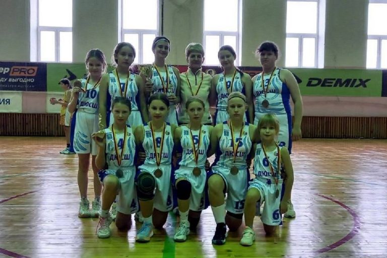 Юные баскетболистки из Максатихи стали победительницами областного первенства