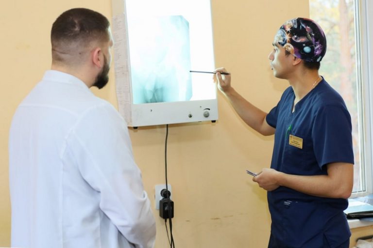 Шейку бедра после перелома оперируют в Твери в течение 2 суток с момента госпитализации