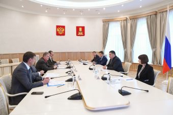 Игорь Руденя провел встречу с президентом «Боос лайтинг групп»и председателем ПАО «Промсвязьбанк»