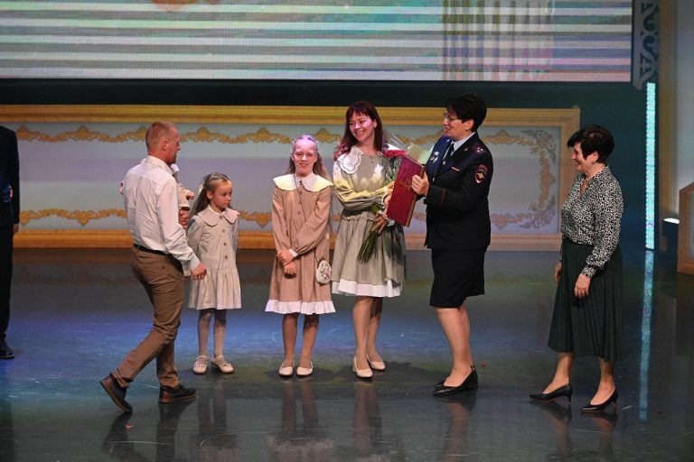 Представители Тверской области вошли в число победителей конкурса "Семья года - 2023"