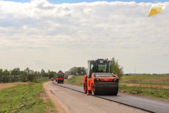 В Тверской области ремонтируют подъезды к сельским населенным пунктам