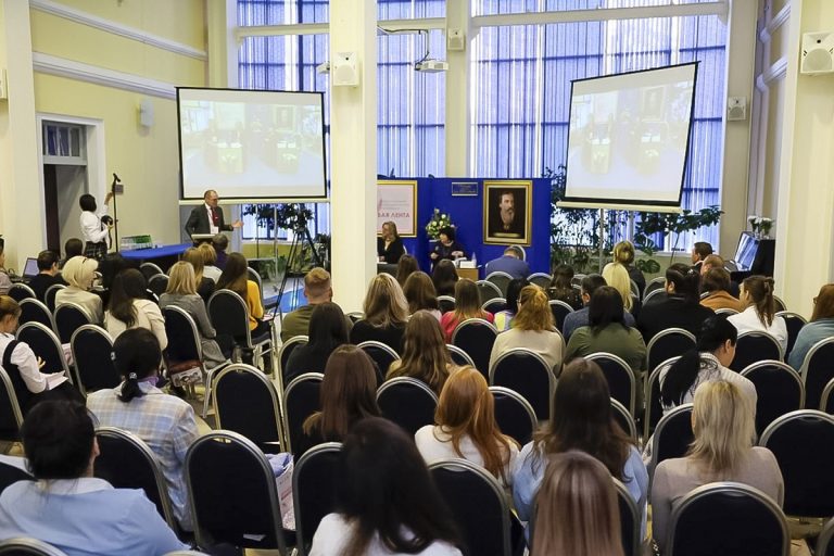 В Твери стартовала XII межрегиональная научно-практическая конференция «Розовая лента»