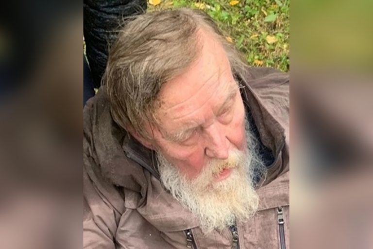 В Тверской области разыскивают родственников потерявшегося пожилого мужчины