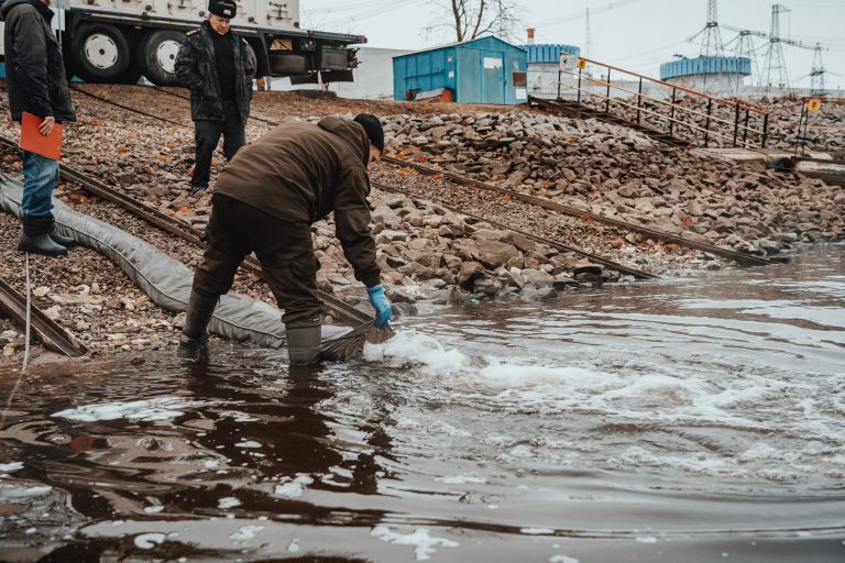 КАЭС в Тверской области выпустила в озера-охладители более 70 тысяч мальков черного амура