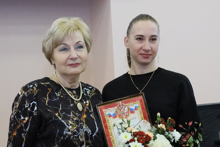 В Твери наградили медсестер, трудившихся в составе медицинских бригад в зоне СВО