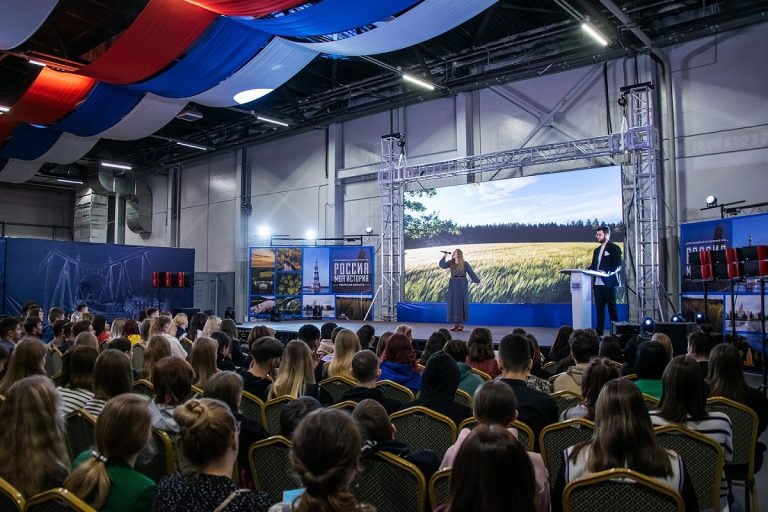 В Твери прошел Фестиваль студенческой культуры «Молодежный квартал»