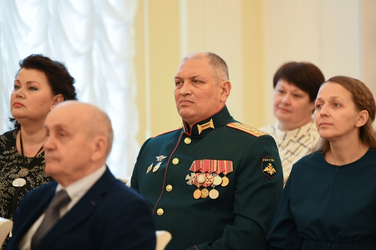 Жители Тверской области получили из рук губернатора государственные и региональные награды