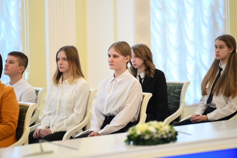 Жители Тверской области получили из рук губернатора государственные и региональные награды