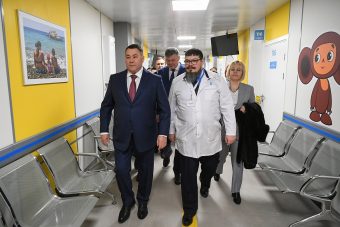 Игорь Руденя проинспектировал готовность новых детских поликлиник в Кимрах