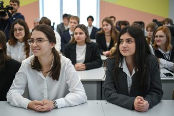 В Твери модернизированное основное здание СОШ №17 распахнуло двери для учащихся и педагогов В Твери модернизированное основное здание СОШ №17 распахнуло двери для учащихся и педагогов
