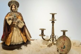 В Удомельском краеведческом музее открылась выставка «Бал 1903 года. Художник Сергей Соломко»