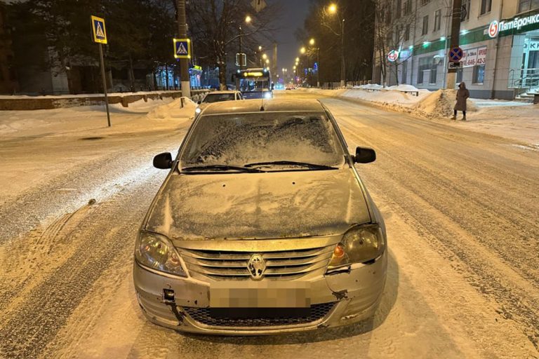 В Твери женщина попала в реанимацию после ДТП на пешеходном переходе
