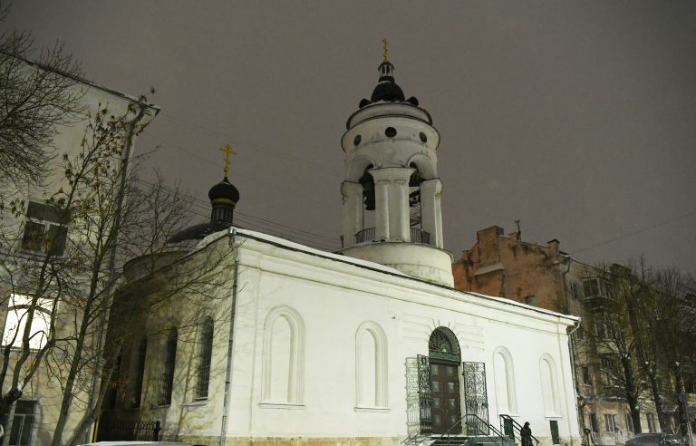 Губернатор Игорь Руденя в крещенский сочельник посетил всенощное бдение в храме