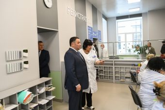Губернатор Руденя посетил капитально отремонтированную поликлинику в Твери