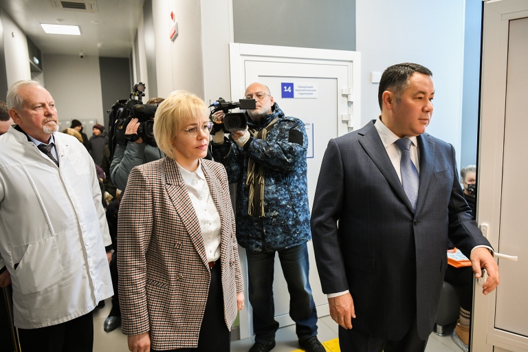 Губернатор Руденя посетил капитально отремонтированную поликлинику в Твери