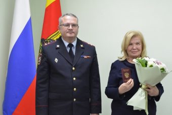 Уроженка Латвии принесла присягу гражданина России в Твери