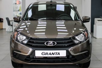 "АвтоВАЗ" стал брать с покупателей доплату за окраску автомобилей